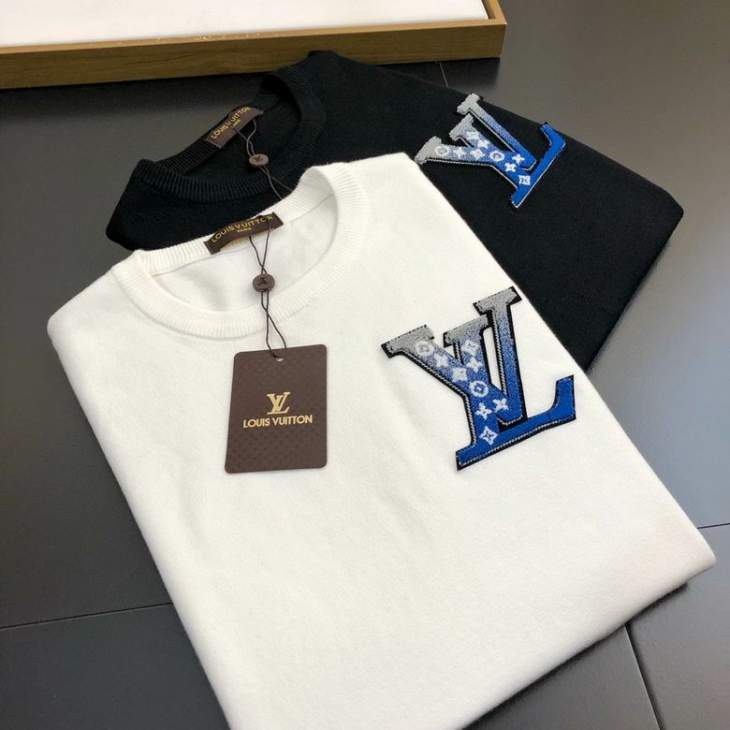Picture of Louis Vuitton Sweaters _SKULVm-3xl25t0246740
